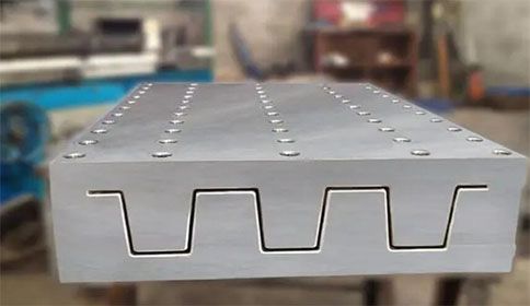 玻璃鋼拉擠模具的材質(zhì)選擇與性能分析